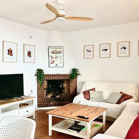 La Paloma, Chalet A Pie De Playa Агилас Экстерьер фото